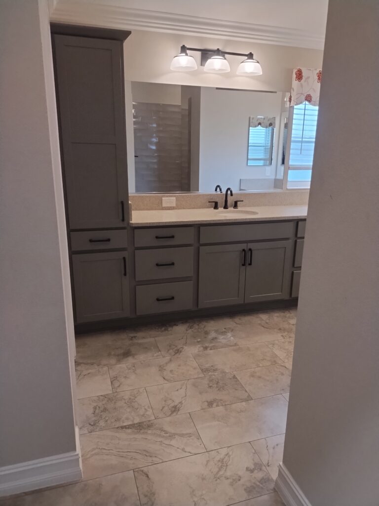 Clean, empty bathroom after estate cleanout and junk removal service in Citrus County Florida